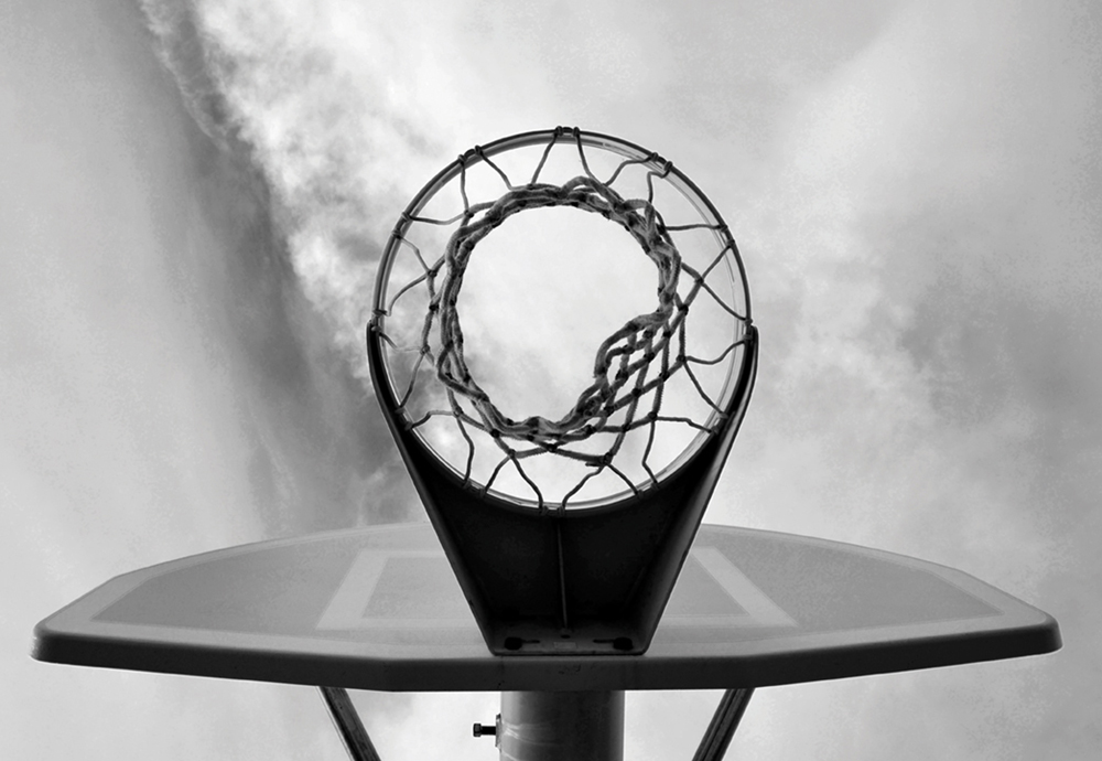 b&w basketball hoop